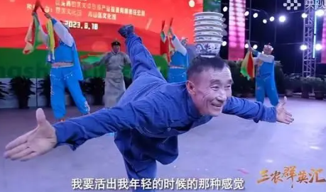 环卫大爷为圆梦零基础学芭蕾 追逐儿时梦想
