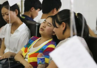 潍坊一中学百余名学生疑食物中毒 背后隐藏了什么秘密？