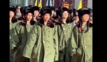 军大衣花棉袄是对羽绒服刺客的反击 这一现象并非偶然