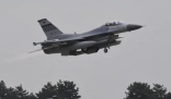 美国一架F-16战斗机在黄海坠毁 战机年年摔，今年特别多