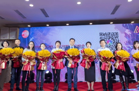 湖南卫视跨年晚会首波阵容官宣 　重磅嘉宾齐聚打造“跨年名场面”