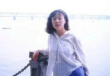 朱令父母发布朱令遗照及讣告 让我们共同为朱令的家人和朋友祈福