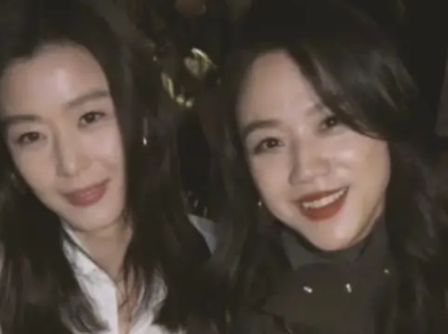 汤唯全智贤同框看秀 见证了两位女神的时尚魅力