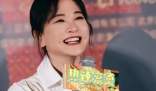 贾玲张小斐影后成双 这个故事都给予了我们很多思考