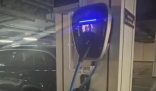 男子花百万买车位却不能安装充电桩 这到底是怎么回事？