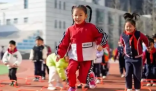 孩子校园社交不该是厕所味 引发网友的广泛讨论