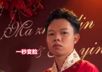 婚礼上新郎看到新娘闺蜜秒“变脸” 究竟是怎么回事？